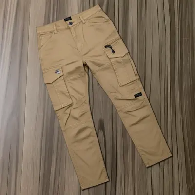 Stylish Kaizer Cotton Fabric 6 Pocket Cargo Pant